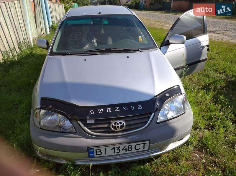 Toyota Avensis 2003