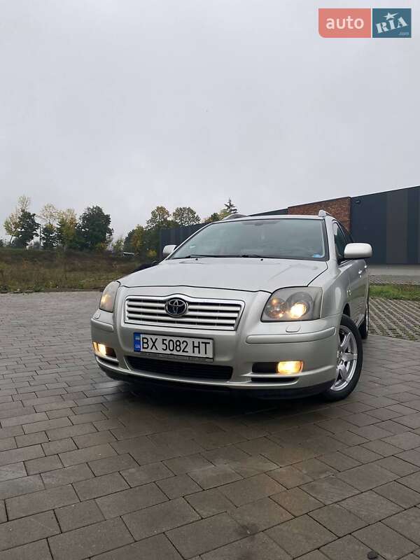 Универсал Toyota Avensis 2004 в Хмельницком