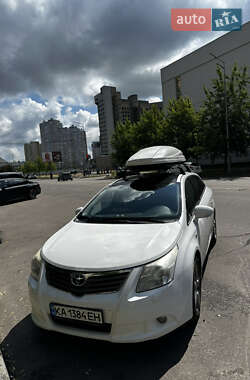 Універсал Toyota Avensis 2009 в Києві