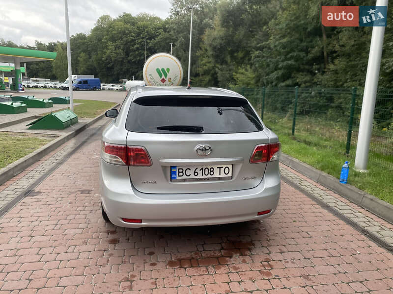 Универсал Toyota Avensis 2010 в Киеве фото 3 Универсал Toyota Avensis 2010 в Киеве