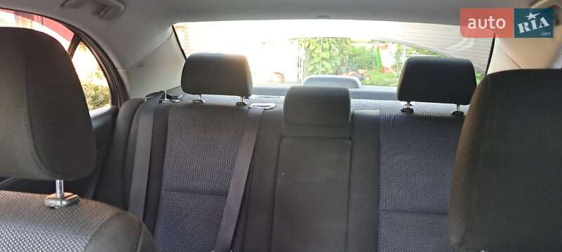Седан Toyota Avensis 2007 в Хоросткові
