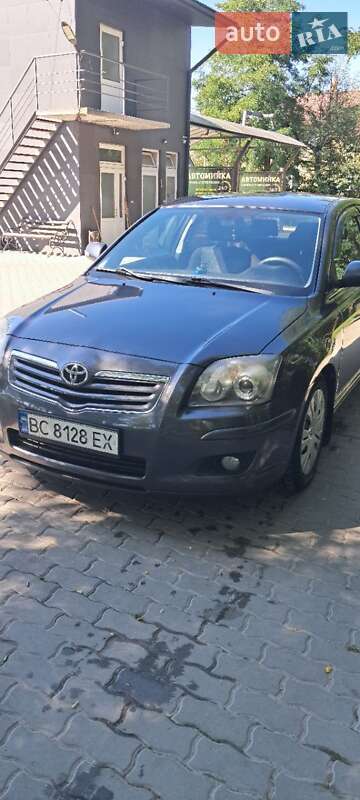 Седан Toyota Avensis 2007 в Хоросткові