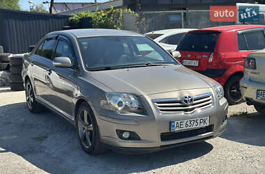 Седан Toyota Avensis 2006 в Дніпрі
