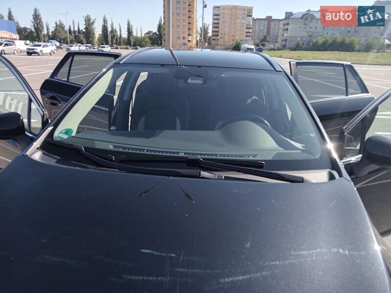 Універсал Toyota Avensis 2015 в Кам'янець-Подільському