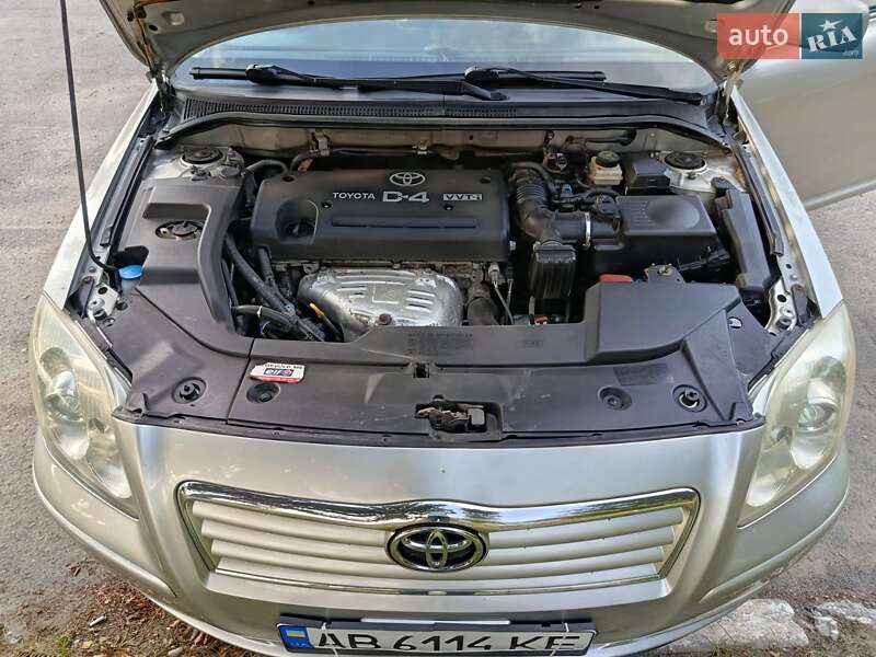 Универсал Toyota Avensis 2006 в Крыжополе