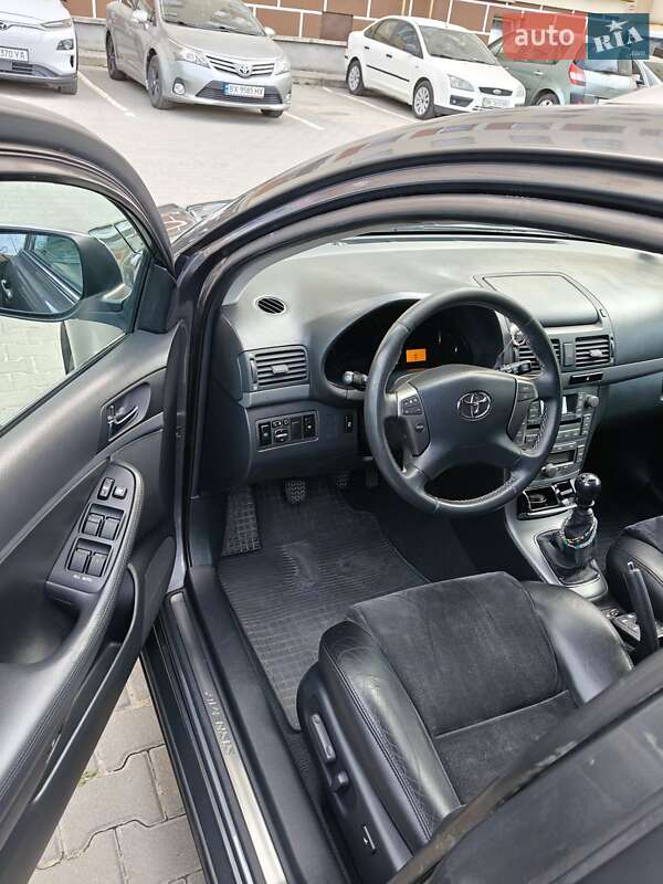 Универсал Toyota Avensis 2007 в Хмельницком