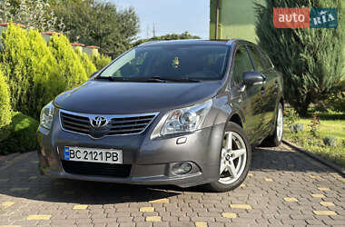 Универсал Toyota Avensis 2010 в Львове