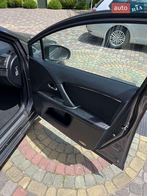 Универсал Toyota Avensis 2010 в Львове фото 12 Универсал Toyota Avensis 2010 в Львове