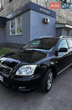 Універсал Toyota Avensis 2005 в Житомирі