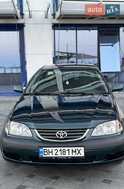 Седан Toyota Avensis 2001 в Одесі