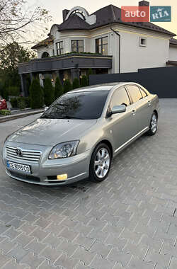 Седан Toyota Avensis 2005 в Черновцах