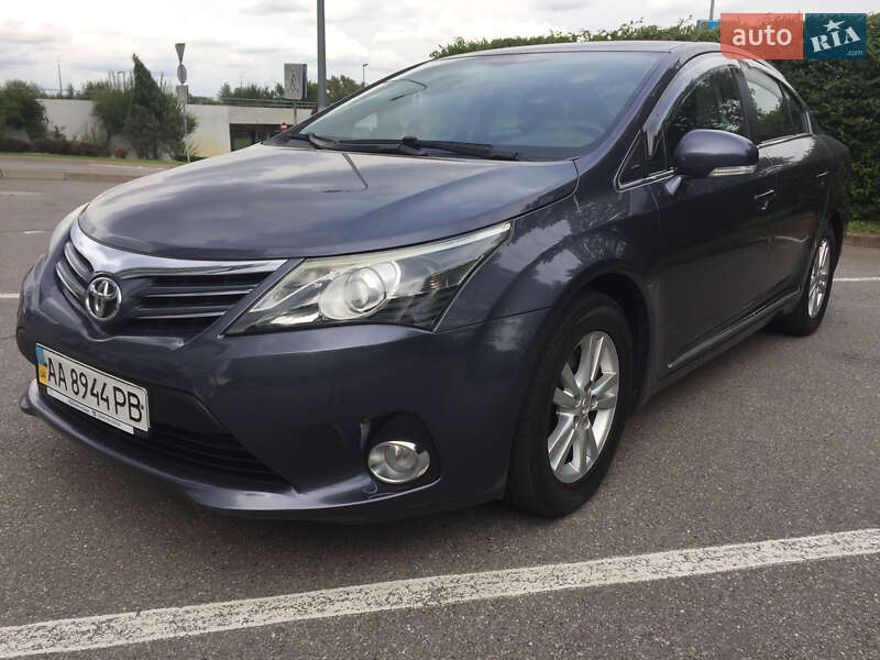 Седан Toyota Avensis 2012 в Киеве фото 2 Седан Toyota Avensis 2012 в Киеве
