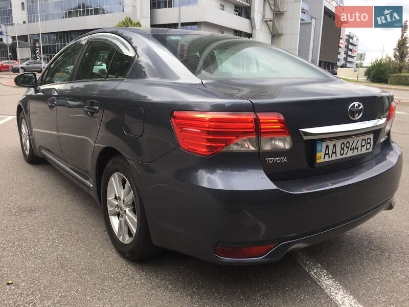 Седан Toyota Avensis 2012 в Киеве фото 7 Седан Toyota Avensis 2012 в Киеве