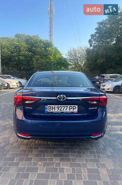 Седан Toyota Avensis 2016 в Одессе