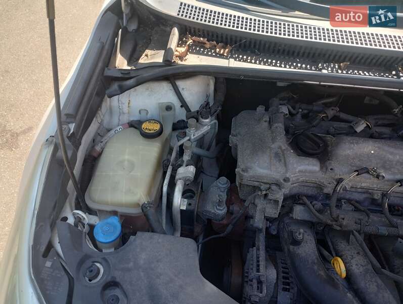 Седан Toyota Avensis 2011 в Киеве