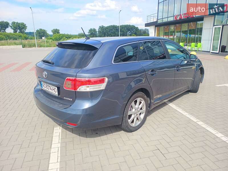 Универсал Toyota Avensis 2011 в Хмельницком