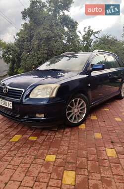 Універсал Toyota Avensis 2005 в Отинії