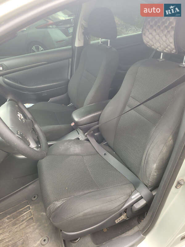 Седан Toyota Avensis 2004 в Шептицькому фото 12 Седан Toyota Avensis 2004 в Шептицькому