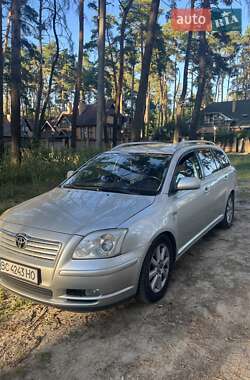 Универсал Toyota Avensis 2005 в Чернигове