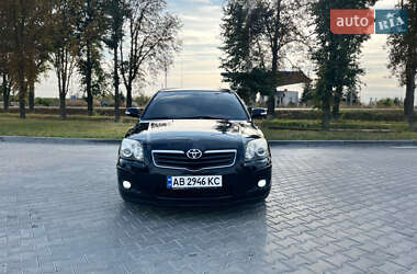 Седан Toyota Avensis 2008 в Тульчині