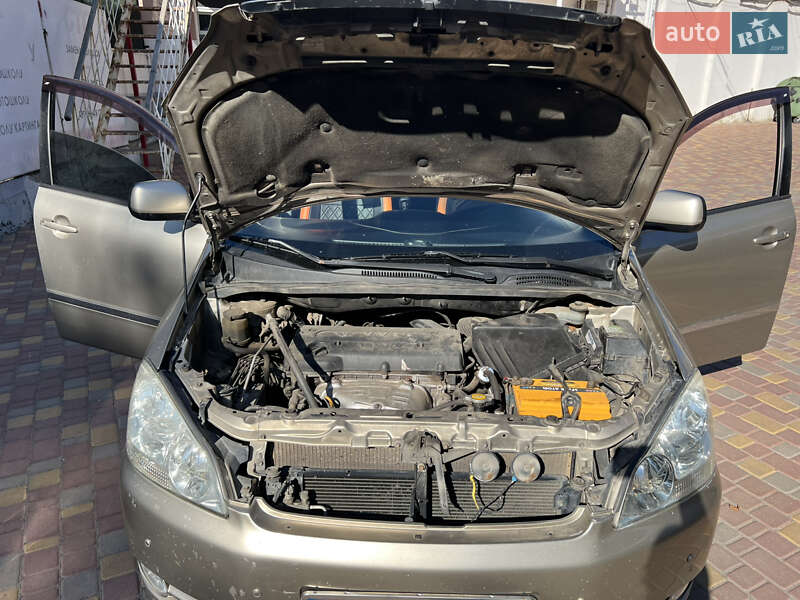 Універсал Toyota Avensis 2003 в Одесі