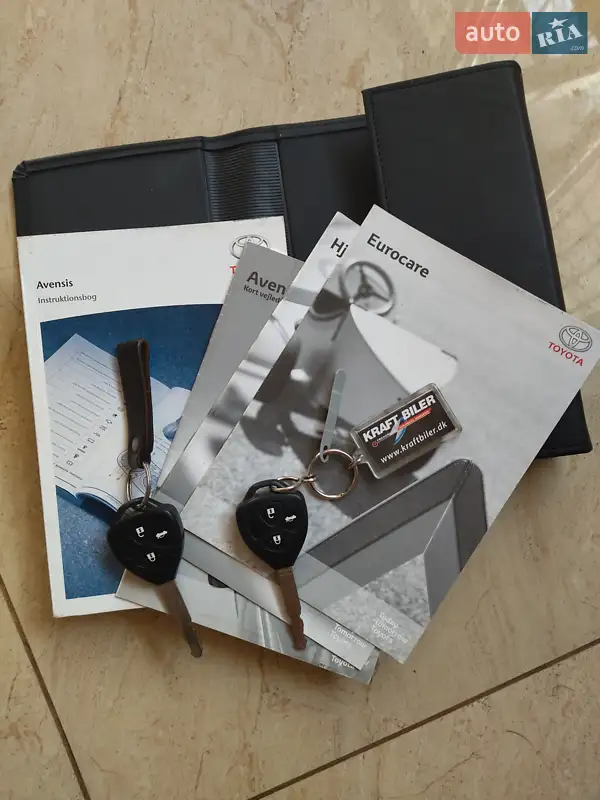 Седан Toyota Avensis 2008 в Чернигове документ 2 фото Седан Toyota Avensis 2008 в Чернигове документ