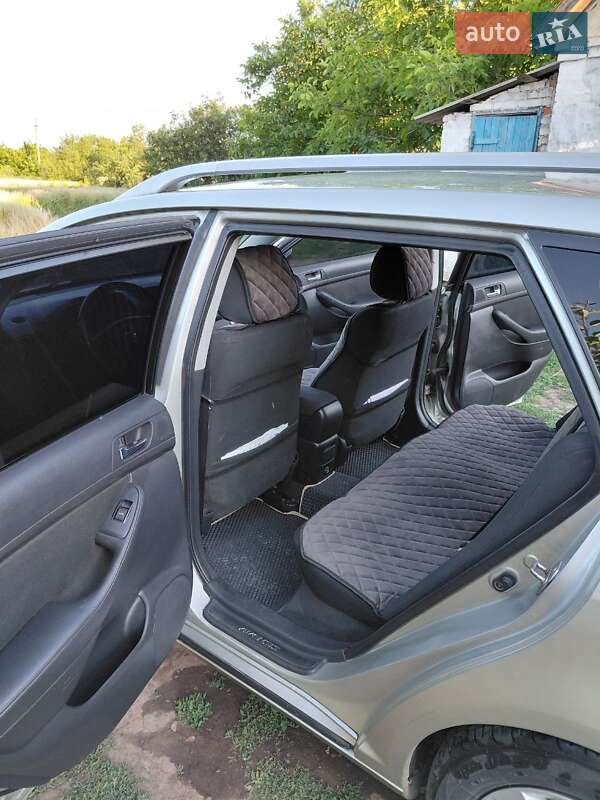 Универсал Toyota Avensis 2003 в Тетиеве