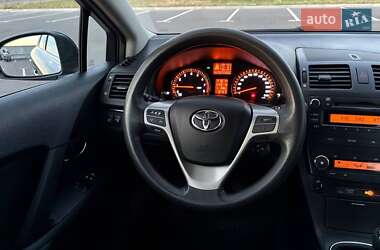 Универсал Toyota Avensis 2010 в Виннице