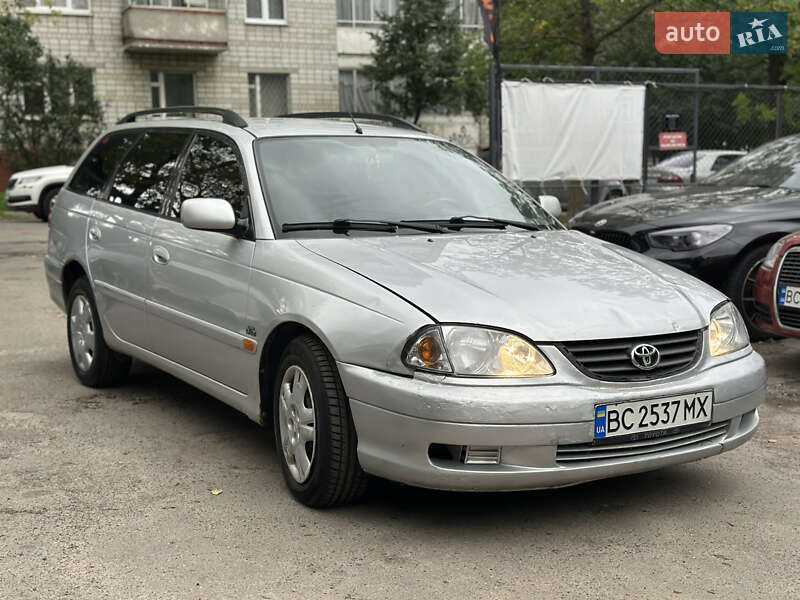 Toyota Avensis 2001