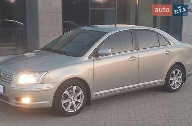 Седан Toyota Avensis 2005 в Ровно