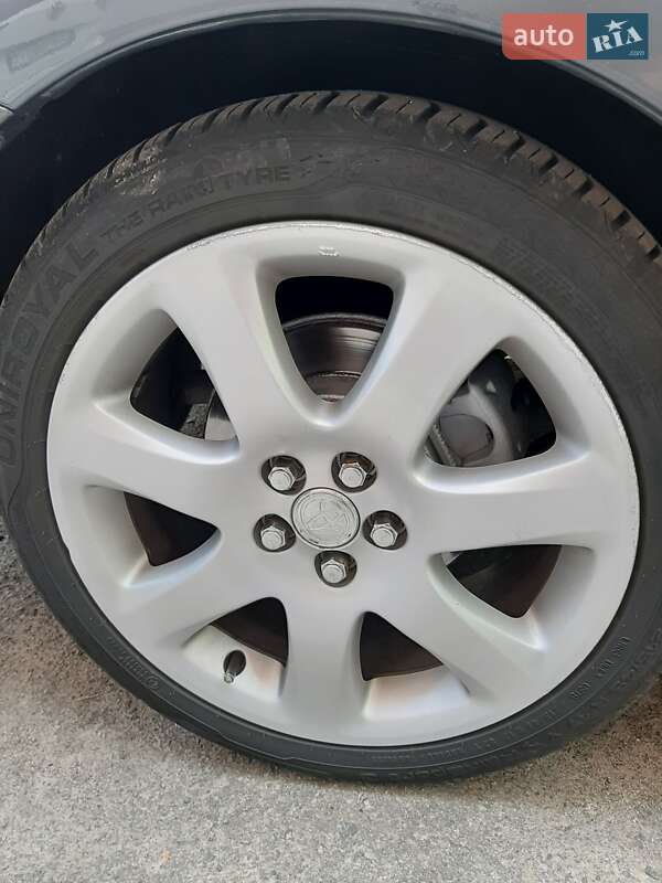 Универсал Toyota Avensis 2005 в Виннице