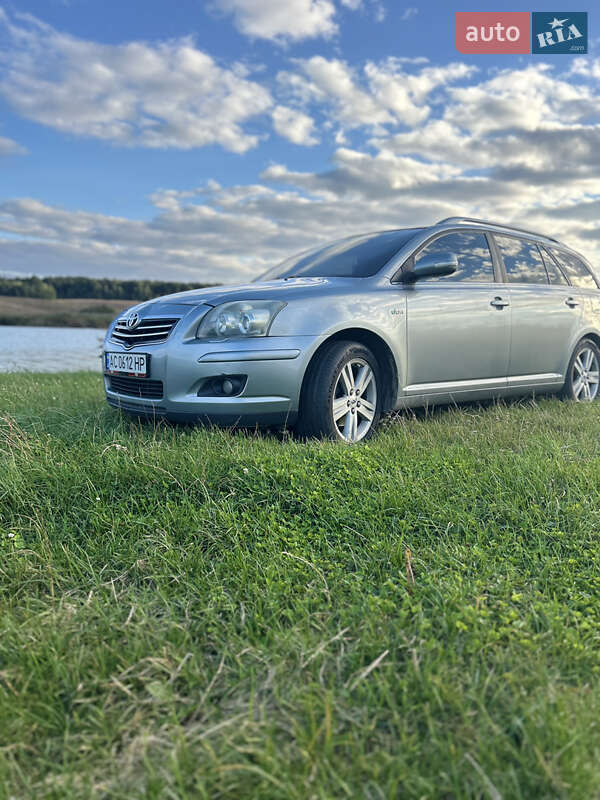 Универсал Toyota Avensis 2008 в Луцке