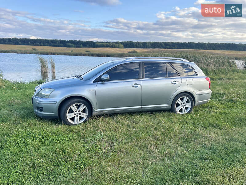 Универсал Toyota Avensis 2008 в Луцке