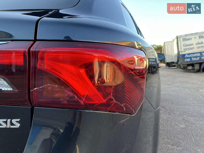 Универсал Toyota Avensis 2015 в Чернигове