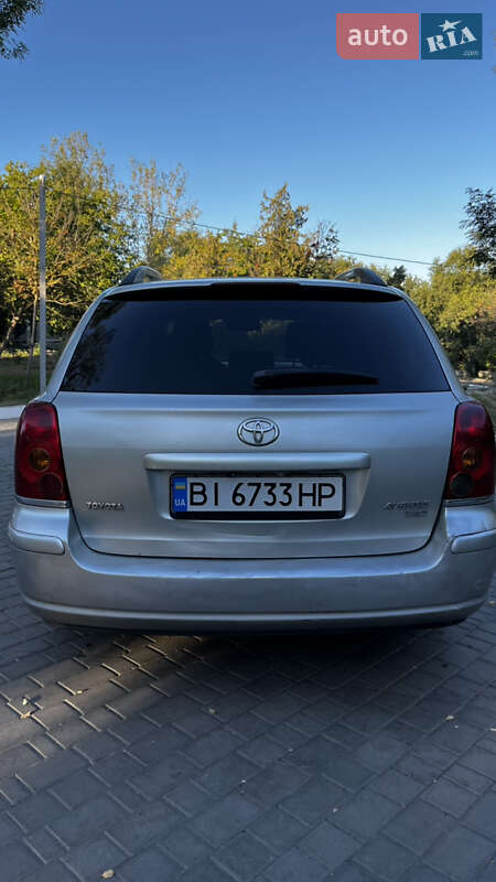 Універсал Toyota Avensis 2004 в Ізмаїлі