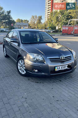 Седан Toyota Avensis 2008 в Києві