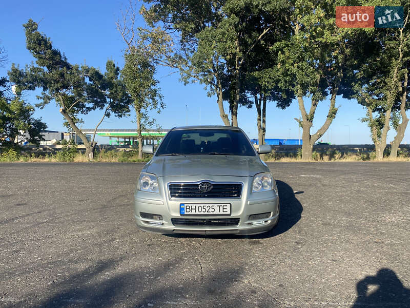 Седан Toyota Avensis 2006 в Одессе