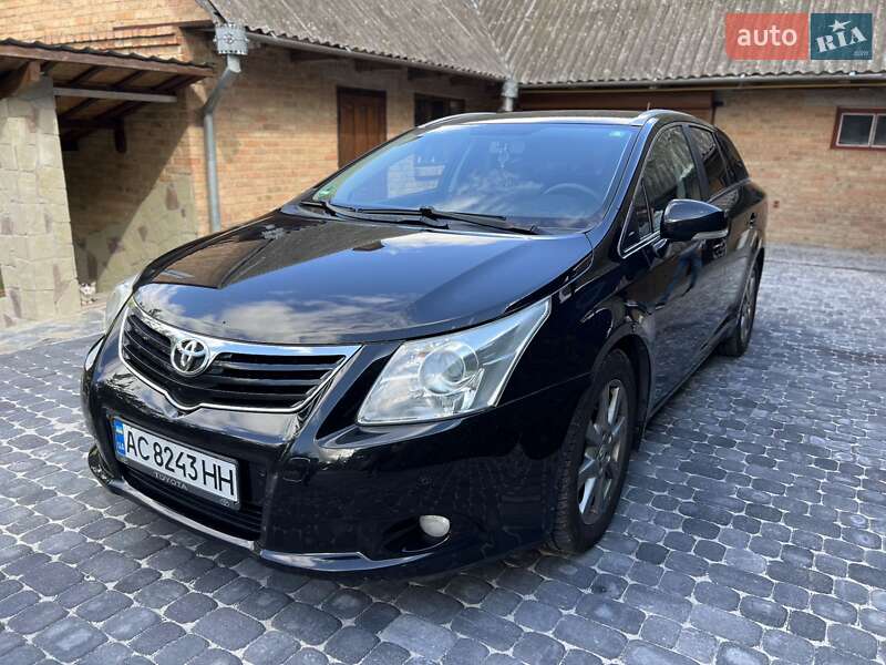 Универсал Toyota Avensis 2011 в Луцке
