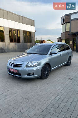 Универсал Toyota Avensis 2008 в Ровно