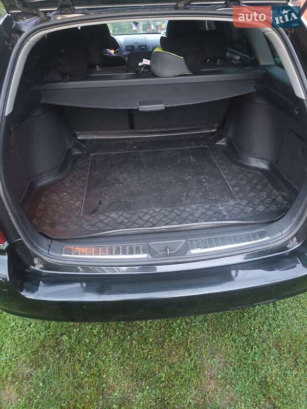 Універсал Toyota Avensis 2008 в Києві