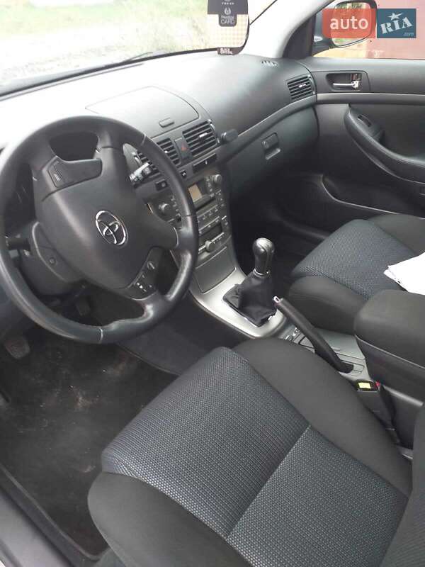 Універсал Toyota Avensis 2008 в Києві