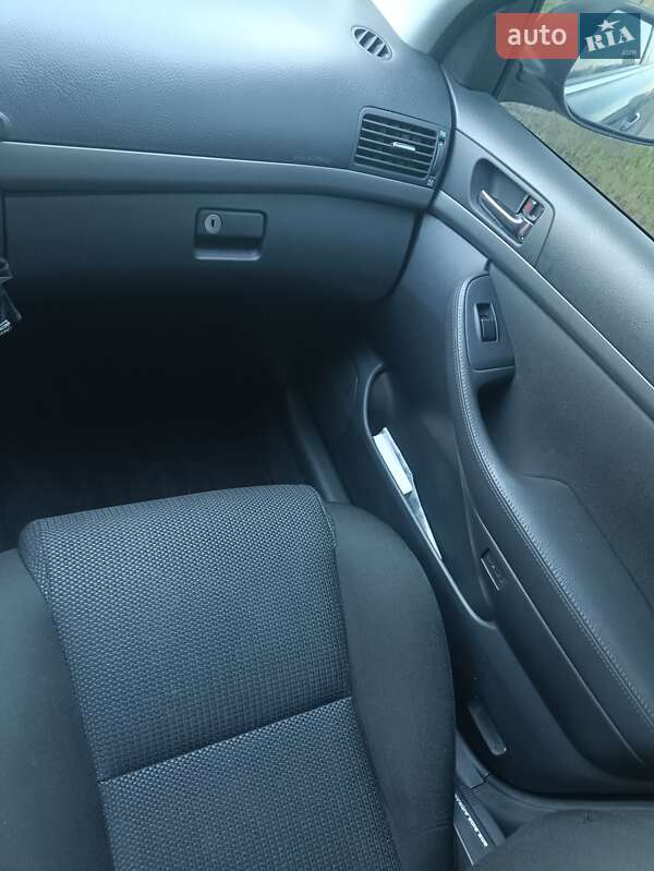 Універсал Toyota Avensis 2008 в Києві