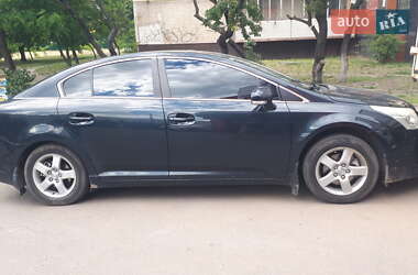 Седан Toyota Avensis 2010 в Киеве