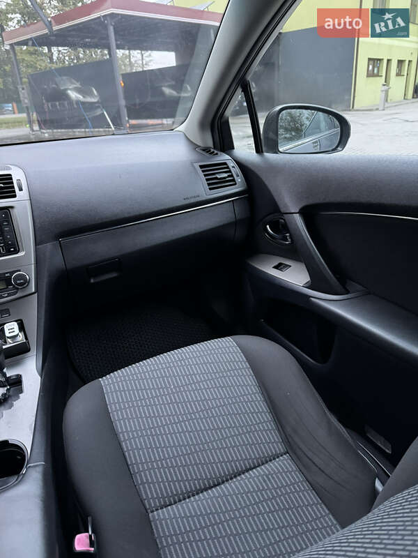 Універсал Toyota Avensis 2010 в Івано-Франківську фото 26 Універсал Toyota Avensis 2010 в Івано-Франківську
