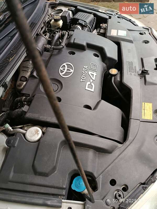 Лифтбек Toyota Avensis 2004 в Старых Петровцах фото 17 Лифтбек Toyota Avensis 2004 в Старых Петровцах