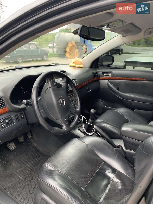 Универсал Toyota Avensis 2004 в Тернополе