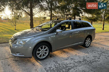 Універсал Toyota Avensis 2009 в Луцьку