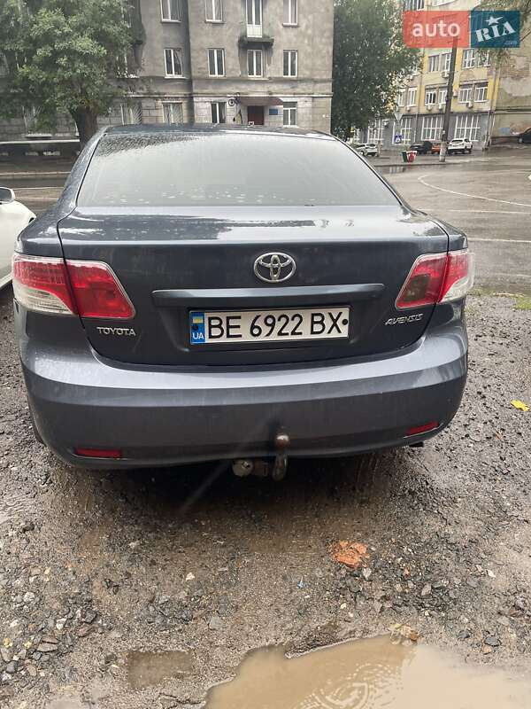 Седан Toyota Avensis 2010 в Одессе