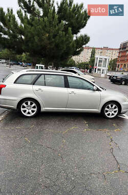 Універсал Toyota Avensis 2005 в Одесі