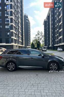 Toyota Avensis 2016